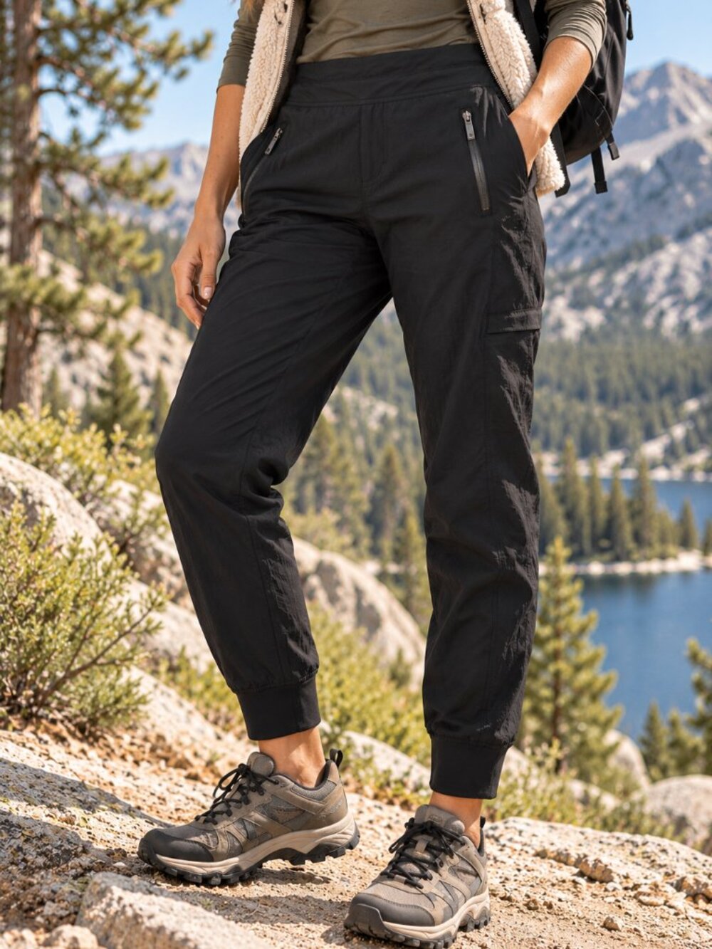Athleta Trekki North High-Rise Jogger Size 14 Hiking Workout Gym Athletic